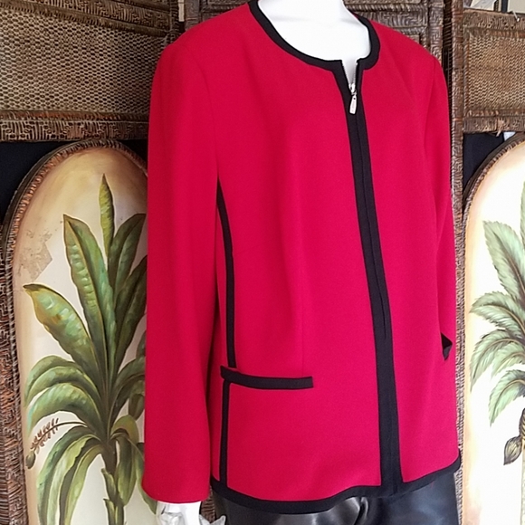 Peter Nygard Jackets & Blazers - Nygard Collection lined jacket